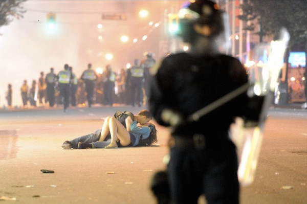 Making Oot Mid-Riot